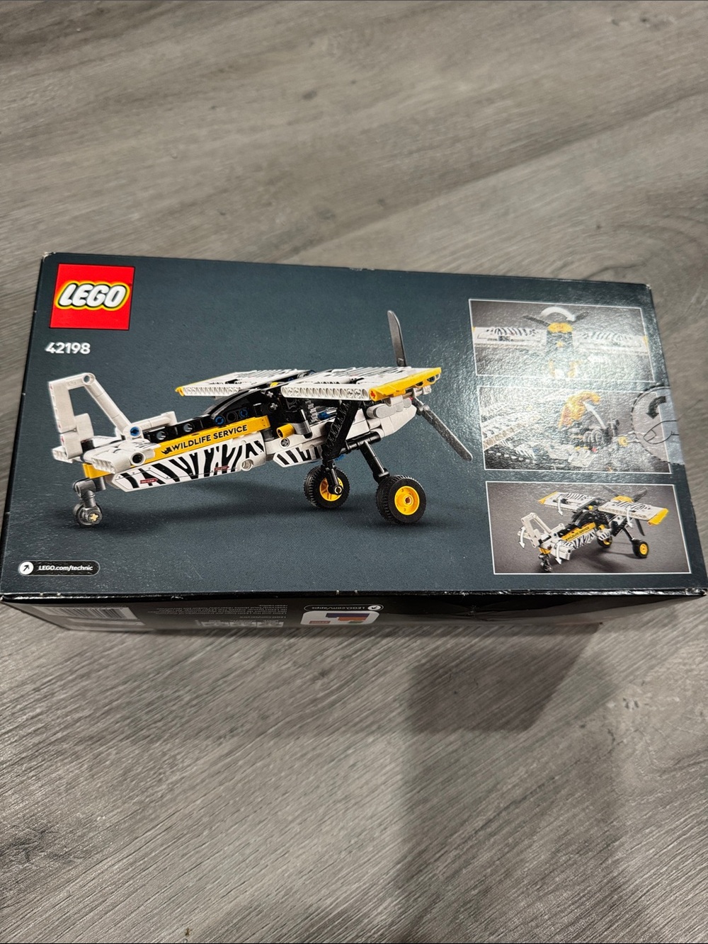 LEGO 42198 Plane Building Set